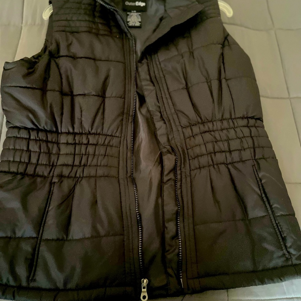 Ladies puffer vest.